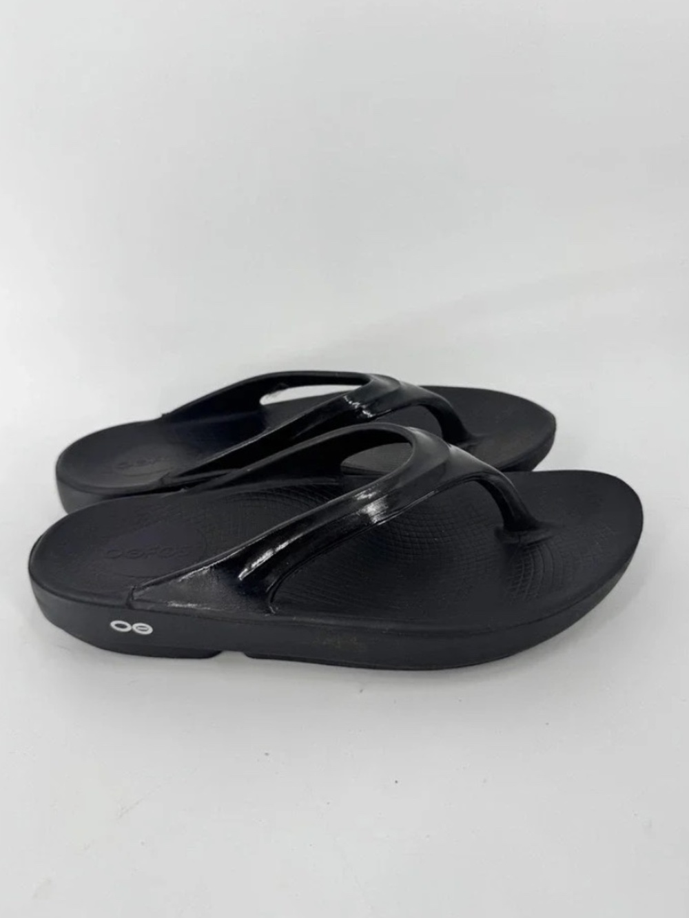 ✨ Oofos OOlala Flip Flops Recovery Black Ergonomic Comfort Sandals Sz 9 ✨